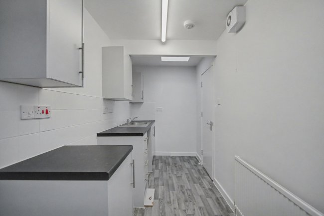 Flat E, 83 Shirland Road, London W9 2EL 4