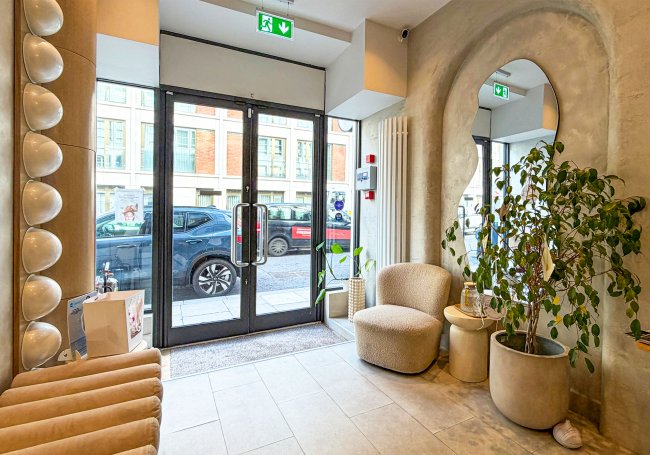 10a Rochester Row, Victoria, London, SW1P 1BT 2