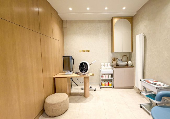 10a Rochester Row, Victoria, London, SW1P 1BT 2