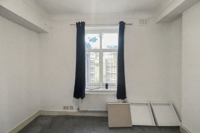 16D Cambridge Gardens, London W10 5UB 10