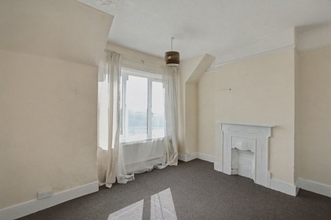 1 Church Path, Northfleet, Gravesend DA11 9ET 9