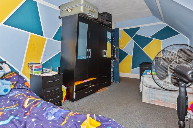 185 St. Marys Lane, Upminster RM14 3BU 1