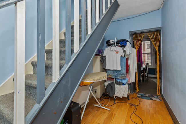 185 St. Marys Lane, Upminster RM14 3BU 1