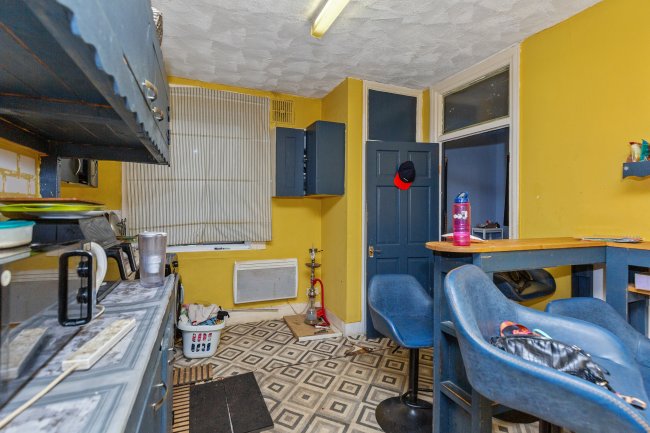 185 St. Marys Lane, Upminster RM14 3BU 1