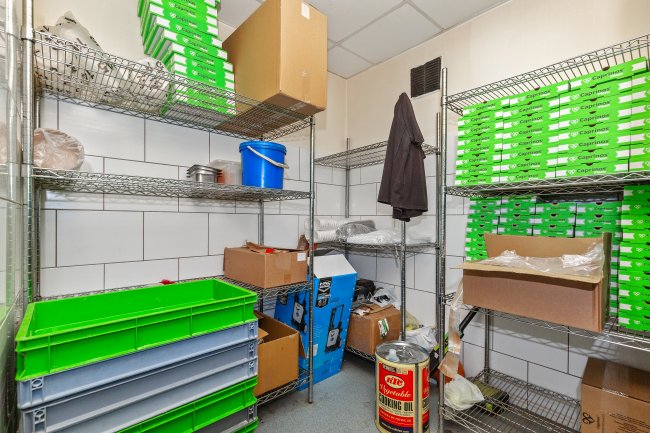 185 St. Marys Lane, Upminster RM14 3BU 1