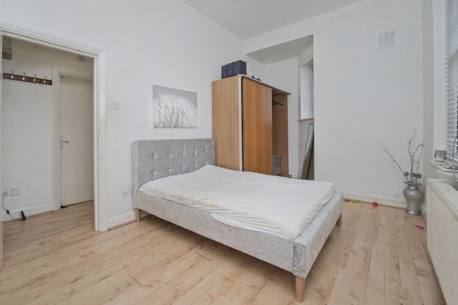Flat B, 14 Aldrington Road, Streatham, London SW16 1TH 5