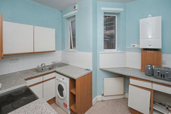 Flat B, 14 Aldrington Road, Streatham, London SW16 1TH 5