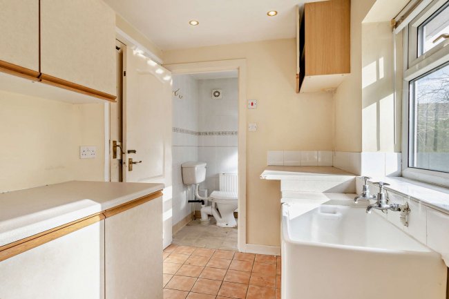 109b Kirton Lane, Thorne, Doncaster, South Yorkshire, DN8 5RG 9
