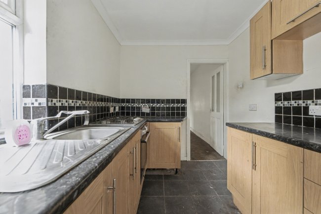 103 Rawlinson Street, Barrow-in-Furness, Cumbria, LA14 2DT 3