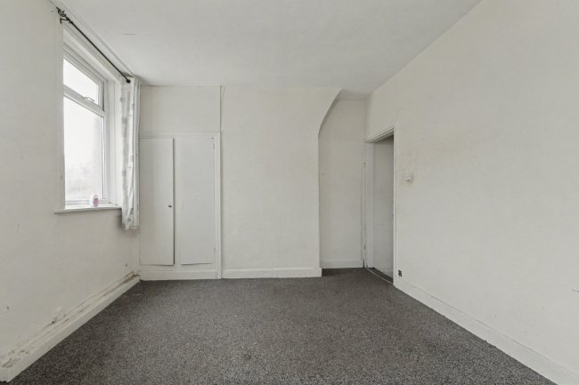 103 Rawlinson Street, Barrow-in-Furness, Cumbria, LA14 2DT 3