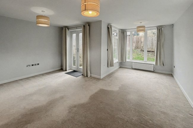 2E Stanhope Road, Croydon CR0 5NS 3