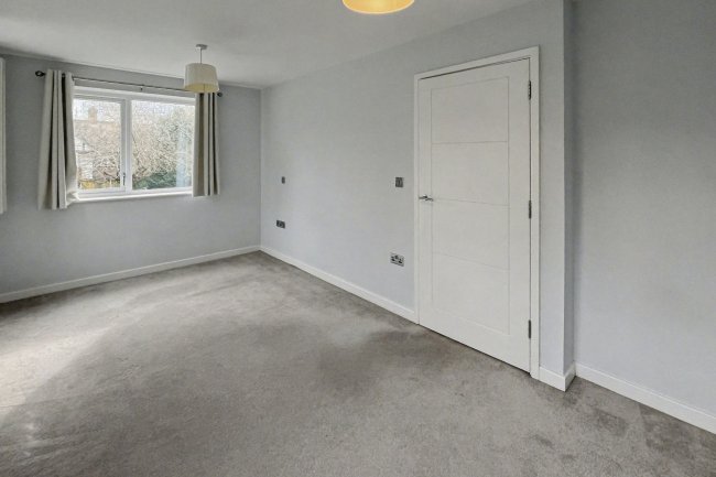 2E Stanhope Road, Croydon CR0 5NS 3