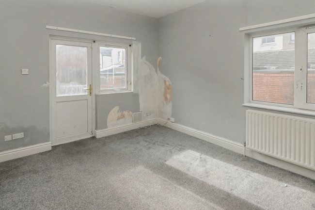 Flat 3, 2 Carshalton Road, Blackpool, Lancashire, FY1 2NR 6