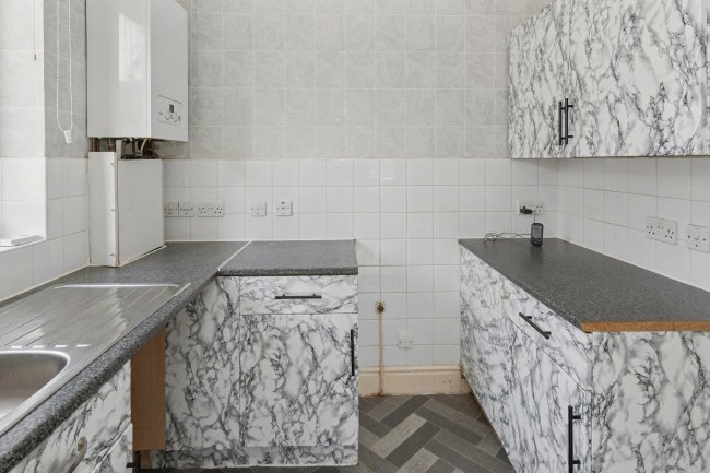 Flat 3, 2 Carshalton Road, Blackpool, Lancashire, FY1 2NR 6