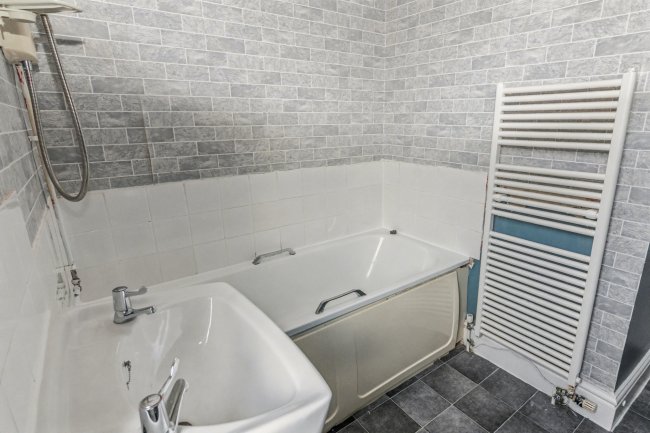 Flat 3, 2 Carshalton Road, Blackpool, Lancashire, FY1 2NR 6