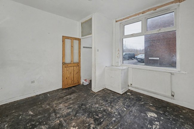4 Gerrard Street, Kearsley, Bolton, Greater Manchester, BL4 8BG 2