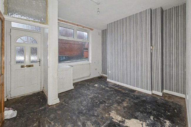 4 Gerrard Street, Kearsley, Bolton, Greater Manchester, BL4 8BG 2