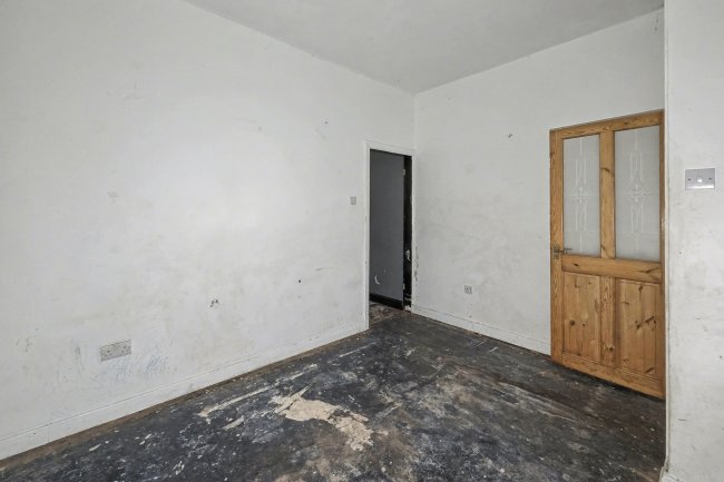 4 Gerrard Street, Kearsley, Bolton, Greater Manchester, BL4 8BG 2