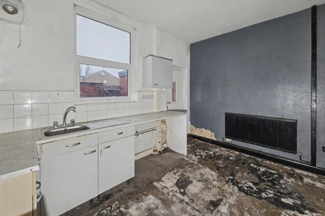 4 Gerrard Street, Kearsley, Bolton, Greater Manchester, BL4 8BG 2