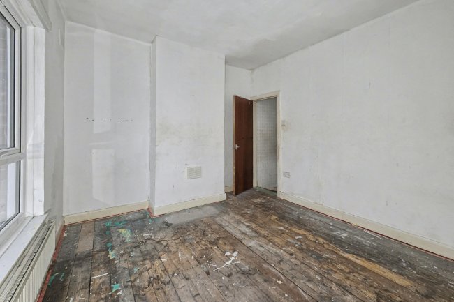 4 Gerrard Street, Kearsley, Bolton, Greater Manchester, BL4 8BG 2