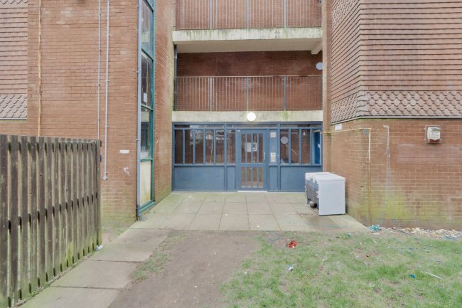 Flat 27 Bodmin Court, Bellamy Road, Mansfield, NG18 4QA 2