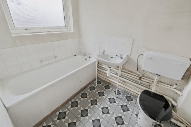 Flat 27 Bodmin Court, Bellamy Road, Mansfield, NG18 4QA 2