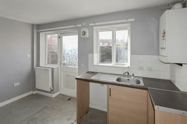 3 Epsom Road, Lincoln, Lincolnshire, LN6 0FJ 2