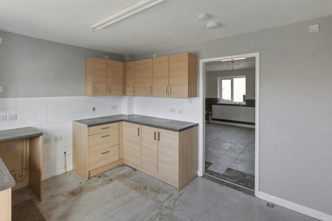 3 Epsom Road, Lincoln, Lincolnshire, LN6 0FJ 2