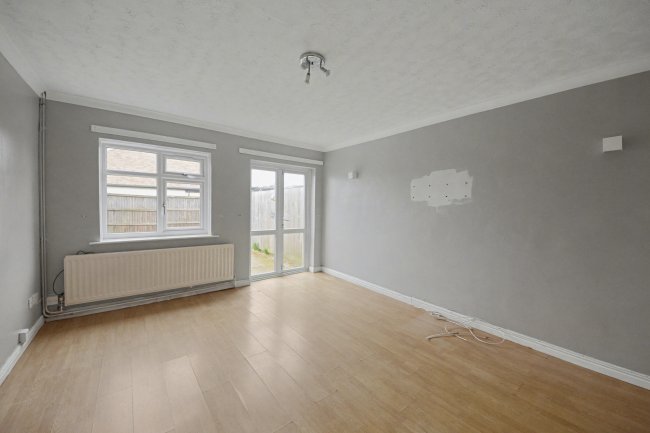 25 Symonds Green Road, Symonds Green, Stevenage, SG1 2HA 10
