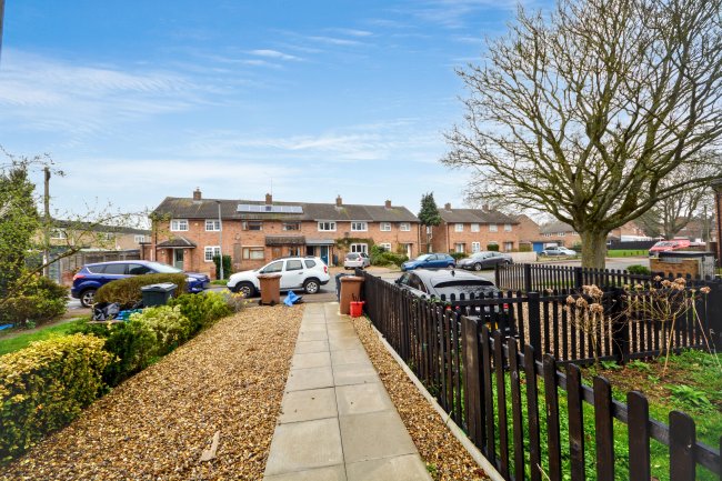 25 Symonds Green Road, Symonds Green, Stevenage, SG1 2HA 10