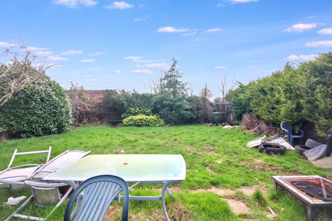 11 Royston Avenue, Spaldwick, Huntingdon, Cambridgeshire, PE28 0TH 6