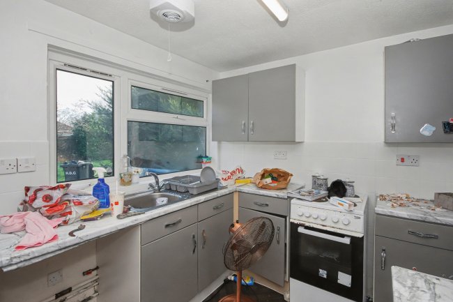 11 Royston Avenue, Spaldwick, Huntingdon, Cambridgeshire, PE28 0TH 6