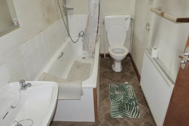 Flat B, 151 Preston New Road, Blackburn, Lancashire, BB2 6BN 5