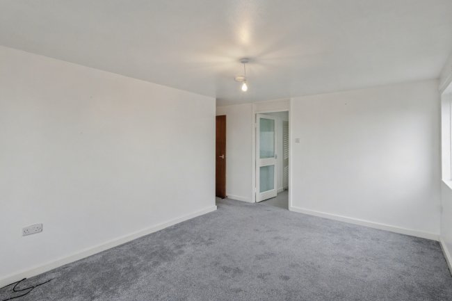 Flat 17, St Johns Court, Sholebrook Avenue, Leeds, LS7 3HD 2