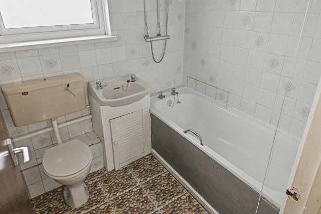 31 Highlands Walk, Stourton, Leeds, West Yorkshire, LS10 4RP 10