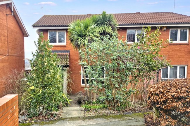 31 Highlands Walk, Stourton, Leeds, West Yorkshire, LS10 4RP 10