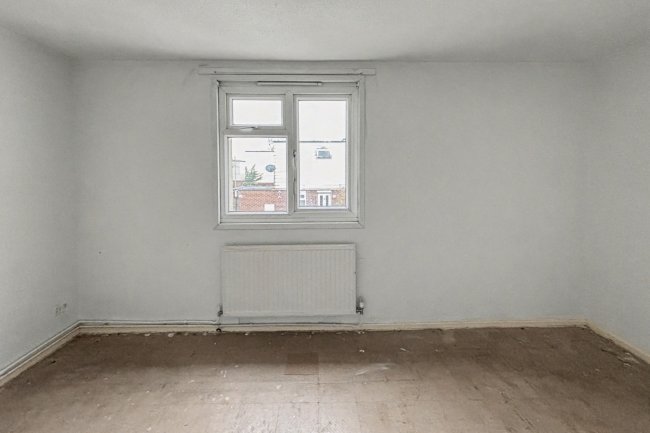 16 Woodstock Walk, Bradford, West Yorkshire, BD5 0TD 8