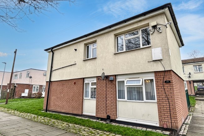 16 Woodstock Walk, Bradford, West Yorkshire, BD5 0TD 8