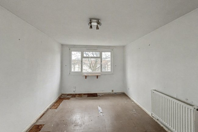 16 Woodstock Walk, Bradford, West Yorkshire, BD5 0TD 8