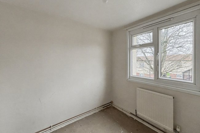 16 Woodstock Walk, Bradford, West Yorkshire, BD5 0TD 8