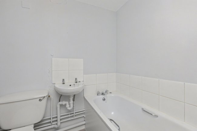 Flat 77, Quartercroft, Pyramid Close, Weston Favell, Northampton, Northamptonshire, NN3 8DP 4