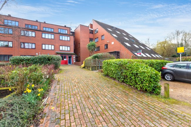 Flat 77, Quartercroft, Pyramid Close, Weston Favell, Northampton, Northamptonshire, NN3 8DP 4