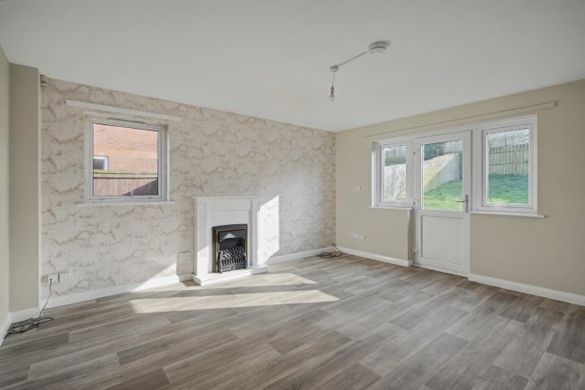 20 Sandalwood Close, Mansfield, Nottinghamshire, NG18 3SL 5