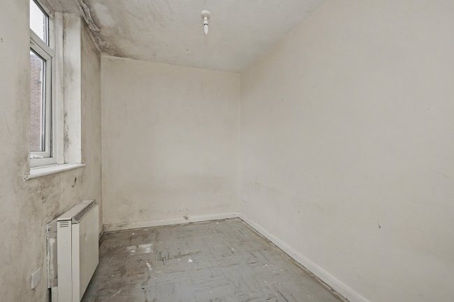 12 Halstead Close, Headcorn Drive, Canterbury, Kent, CT2 7UD 9