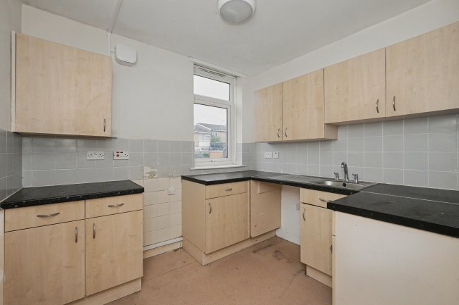 12 Halstead Close, Headcorn Drive, Canterbury, Kent, CT2 7UD 9