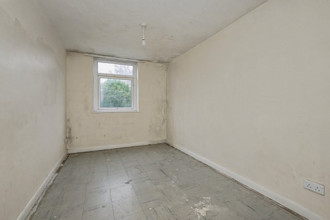 12 Halstead Close, Headcorn Drive, Canterbury, Kent, CT2 7UD 9