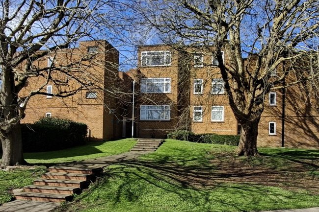 12 Halstead Close, Headcorn Drive, Canterbury, Kent, CT2 7UD 9