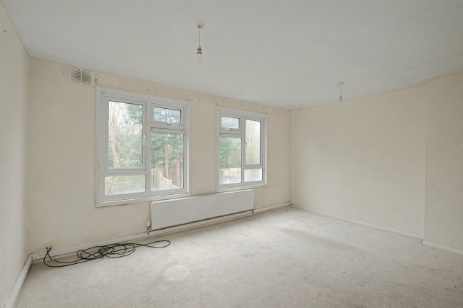 240 Beadlemead, Netherfield, Milton Keynes, Buckinghamshire, MK6 4JA 8