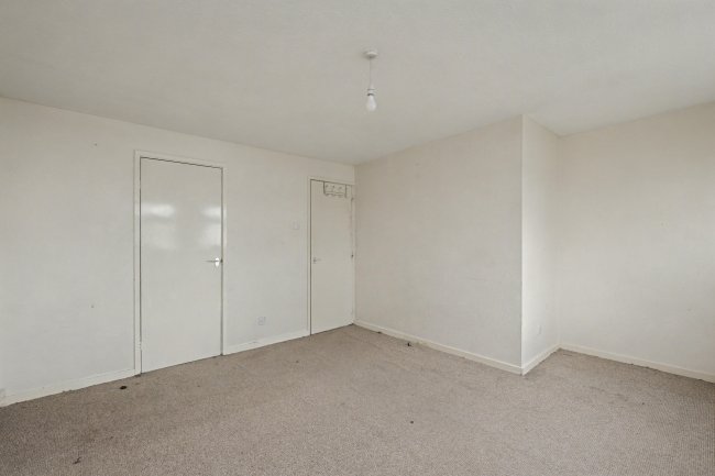 240 Beadlemead, Netherfield, Milton Keynes, Buckinghamshire, MK6 4JA 8