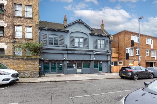 109 Roman Way, London N7 8UR 7